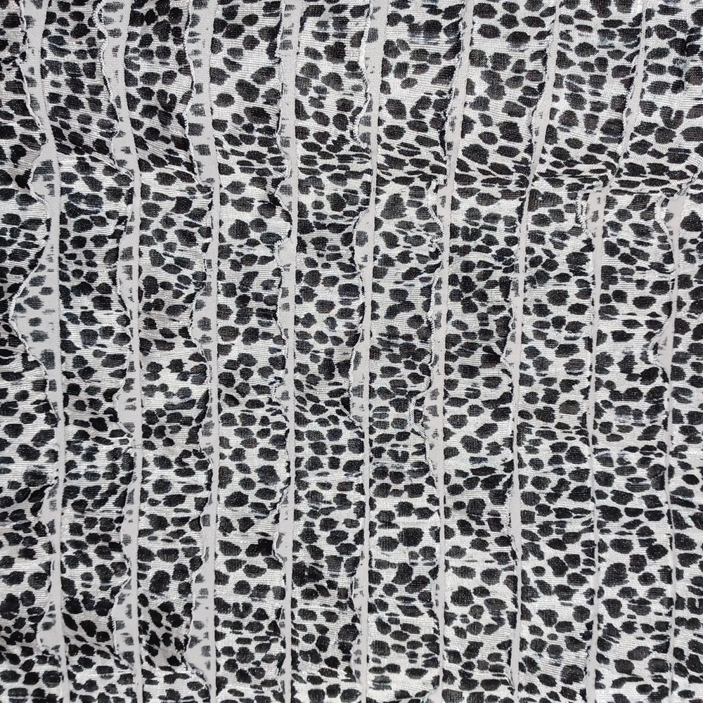 Chico's layered tank. Black and white.New condition. Size 2 which is Large - Picture 6 of 7